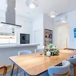 Paris Apartment Dimenti Great View